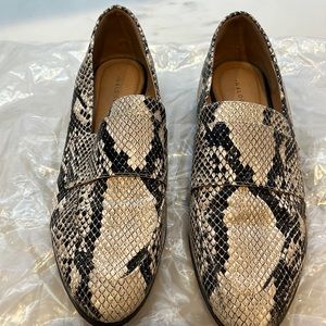 Halogen Alligator Print Loafer